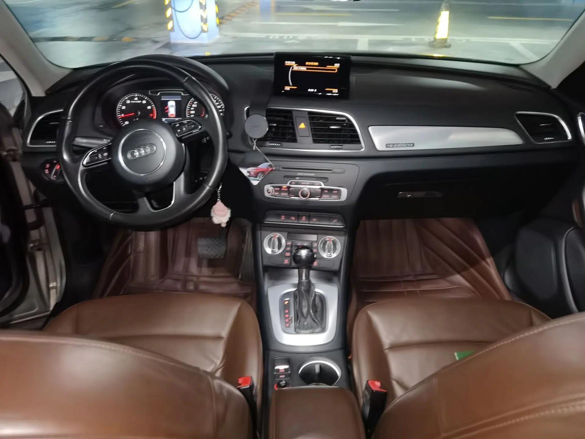 Audi Q3 2012 35 TFSI quattro Comfort Model — миниатюра 9