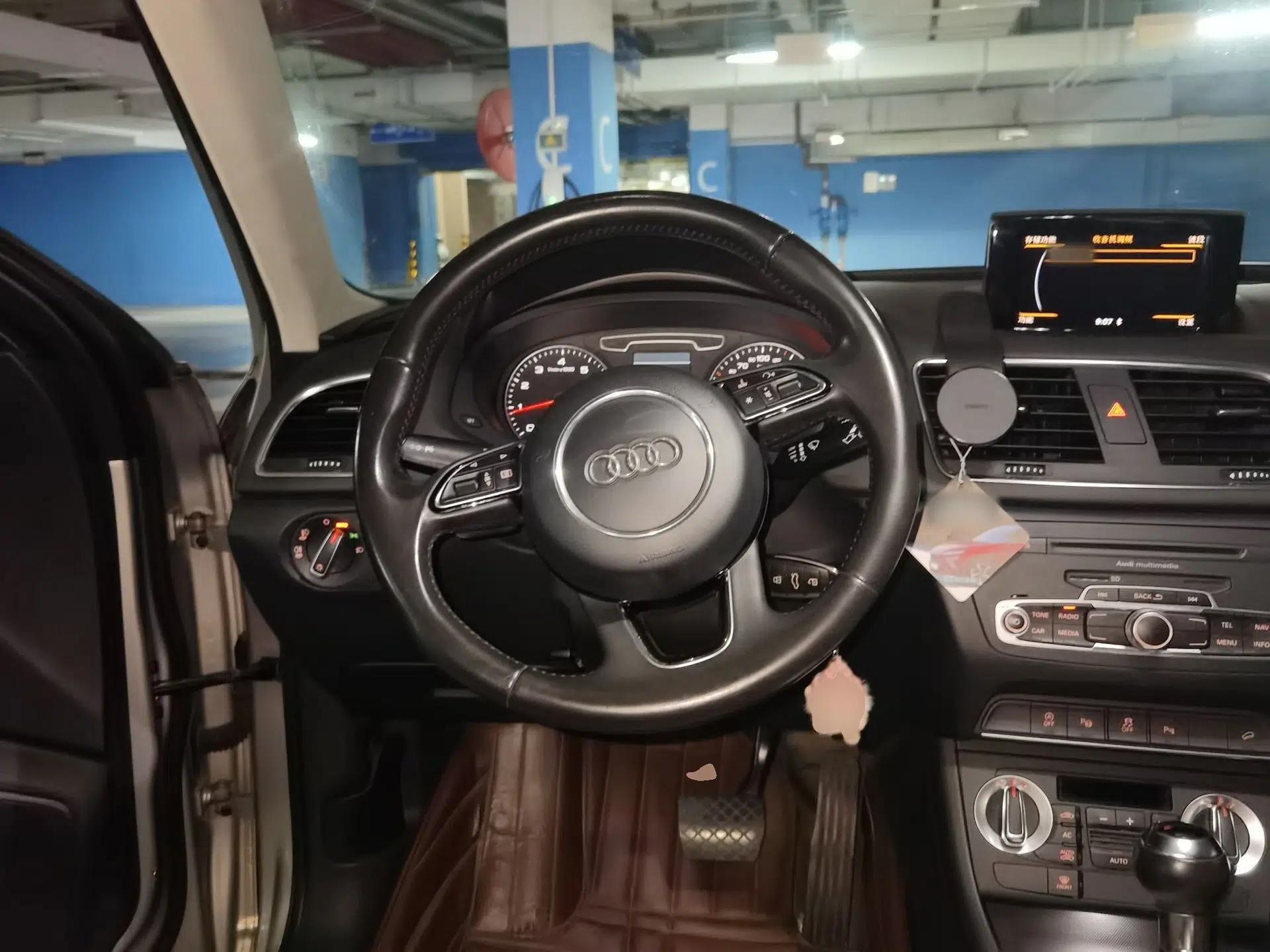Audi Q3 2012 35 TFSI quattro Comfort Model — миниатюра 10