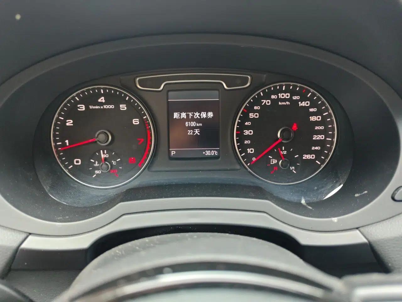 Audi Q3 2015 35 TFSI quattro Millionth Anniversary Edition — миниатюра 9