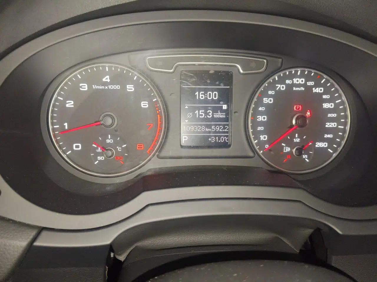 Audi Q3 2015 35 TFSI Comfort Model — миниатюра 12
