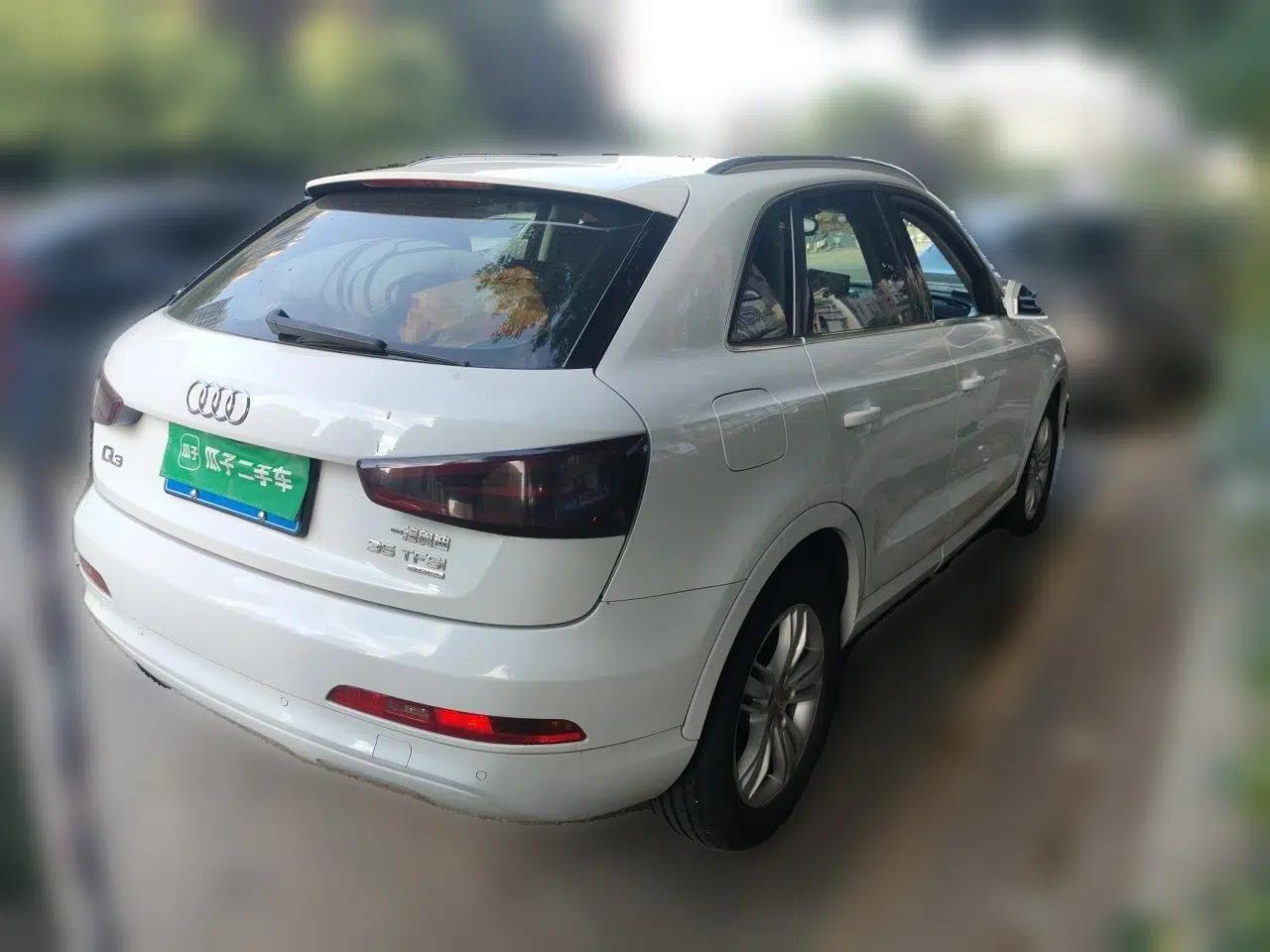 Audi Q3 2013 35 TFSI quattro Comfort Model — миниатюра 6