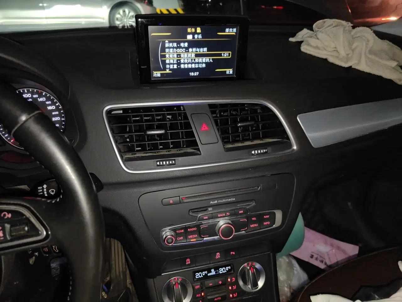 Audi Q3 2015 30 TFSI Comfort Model — миниатюра 13