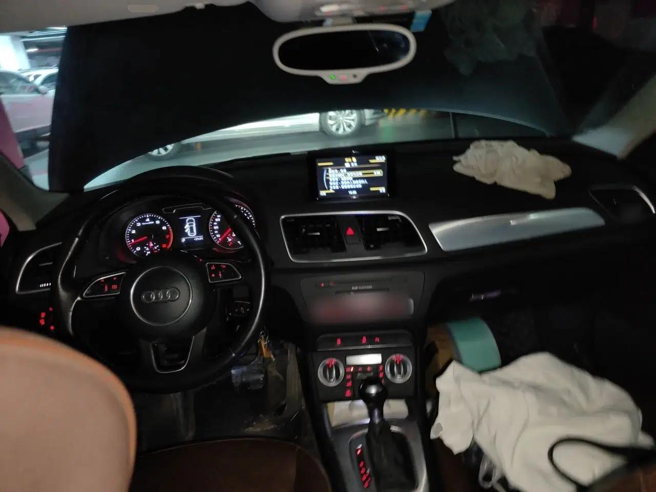 Audi Q3 2015 30 TFSI Comfort Model — миниатюра 9