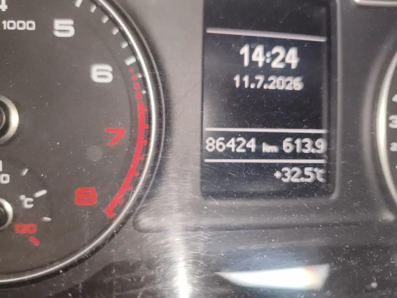 Audi Q3 2015 35 TFSI Comfort Model — миниатюра 12