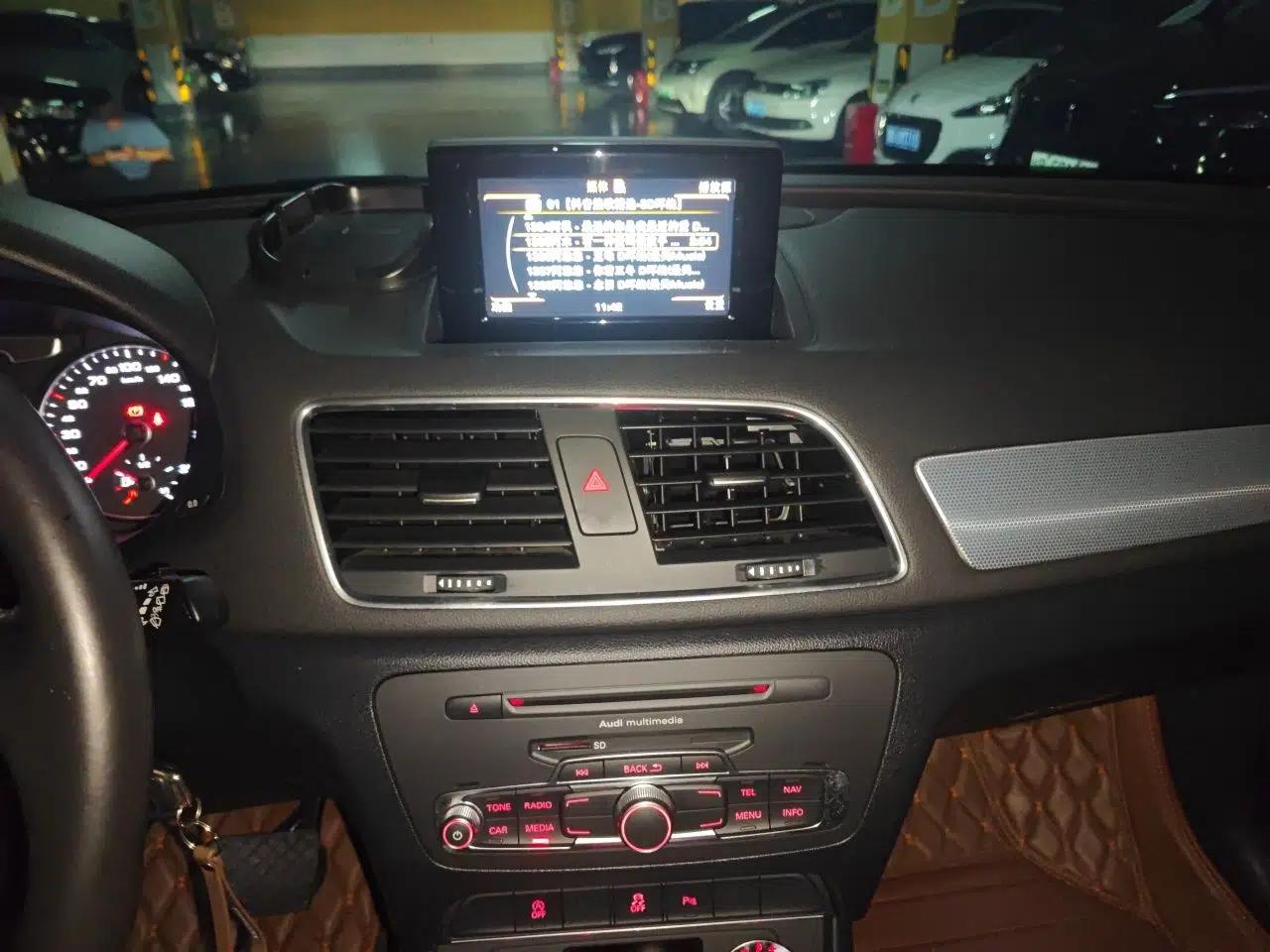 Audi Q3 2015 35 TFSI Comfort Model — миниатюра 13