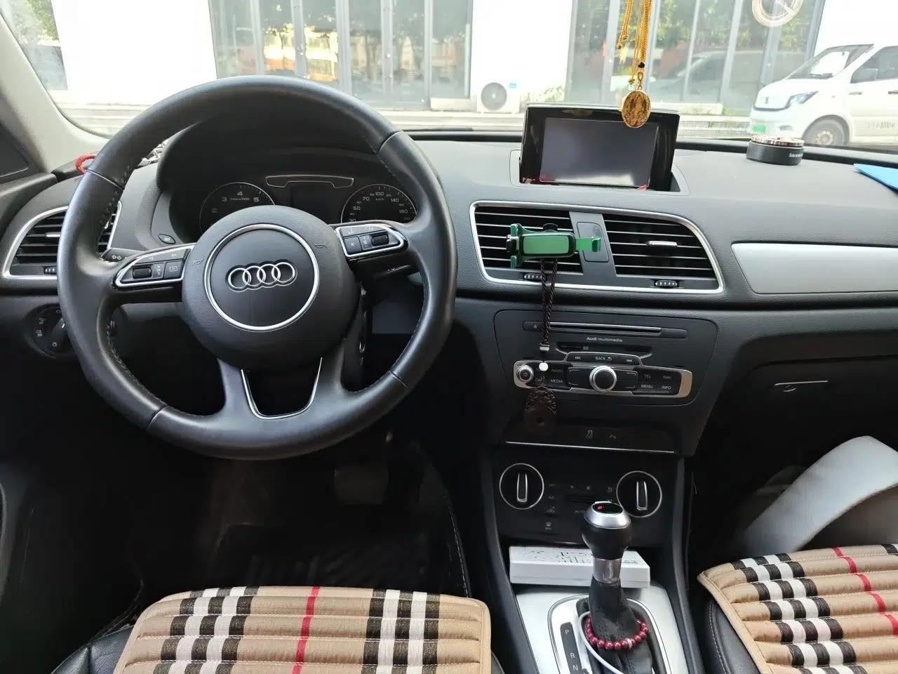 Audi Q3 2018 30th Anniversary Edition 30 TFSI Fashion Model — миниатюра 9