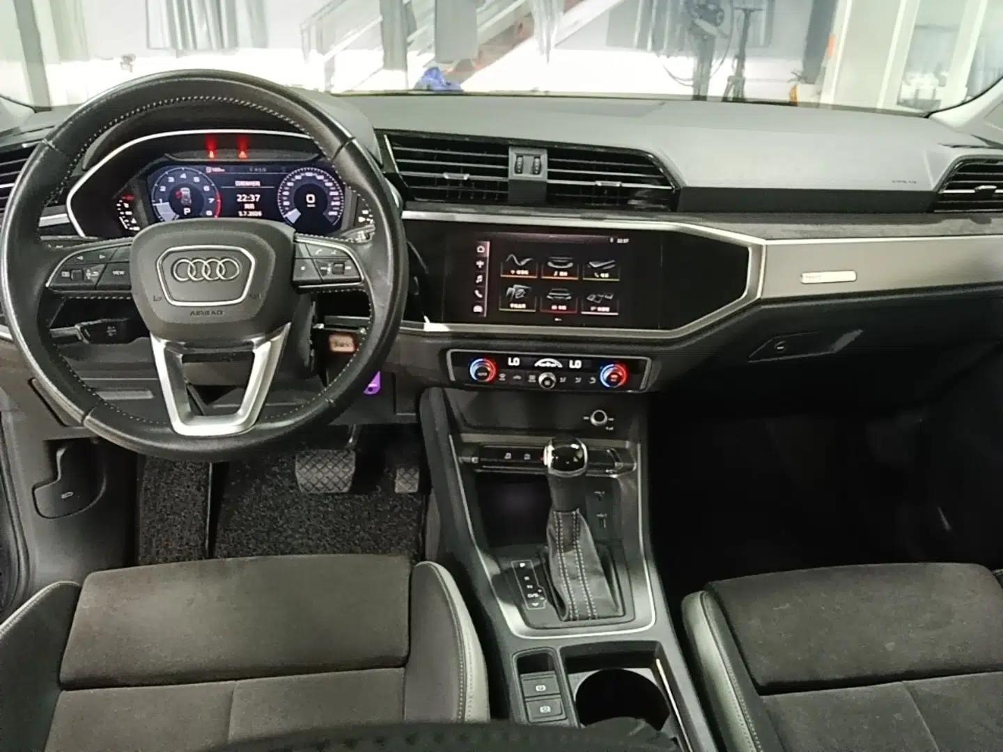Audi Q3 2021 35 TFSI Progressive Dynamic Edition — миниатюра 12