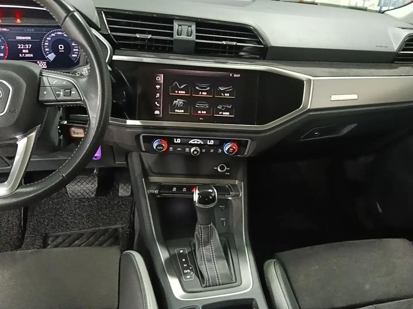 Audi Q3 2021 35 TFSI Progressive Dynamic Edition — миниатюра 15