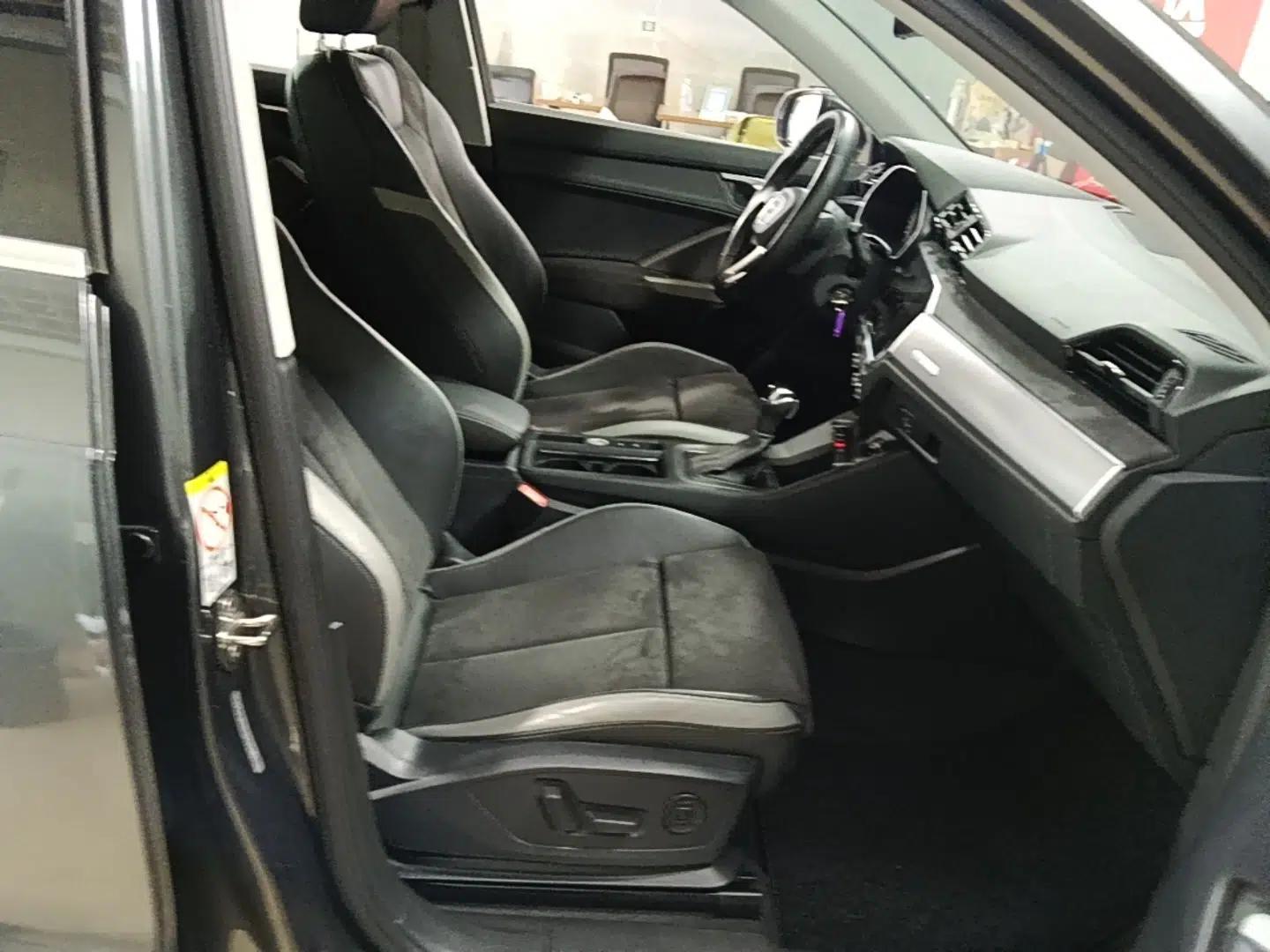 Audi Q3 2021 35 TFSI Progressive Dynamic Edition — миниатюра 19