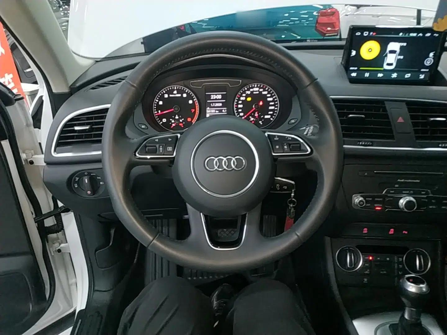Audi Q3 2018 30th Anniversary Edition 30 TFSI Fashion Model — миниатюра 13