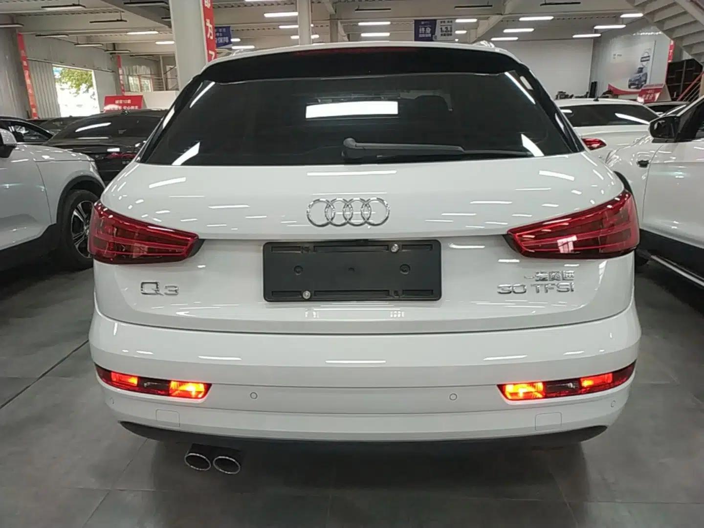 Audi Q3 2018 30th Anniversary Edition 30 TFSI Fashion Model — миниатюра 5