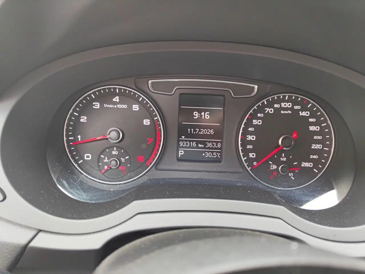Audi Q3 2016 30 TFSI Fashion Model — миниатюра 11