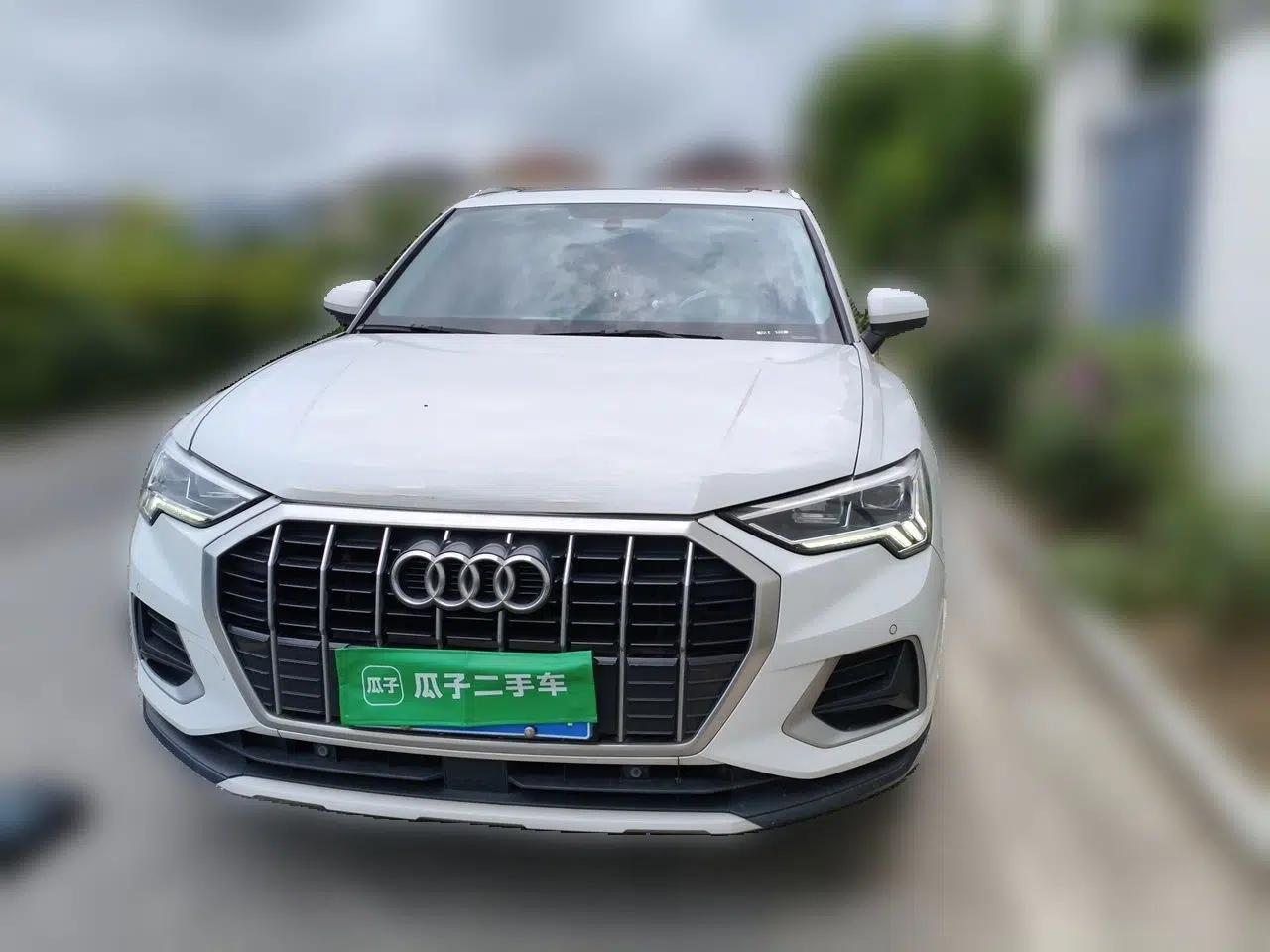 Audi Q3 2021 35 TFSI Fashionable and Elegant Model — миниатюра 2