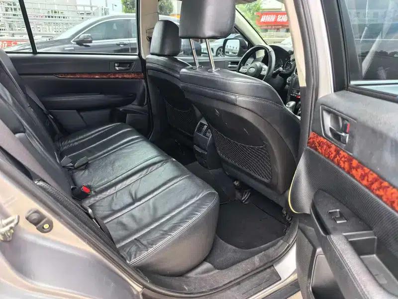 Outback 2010 2.5i Luxury Navigation Edition — миниатюра 14