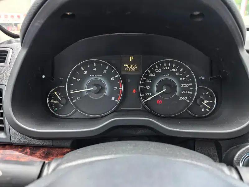 Outback 2010 2.5i Luxury Navigation Edition — миниатюра 10