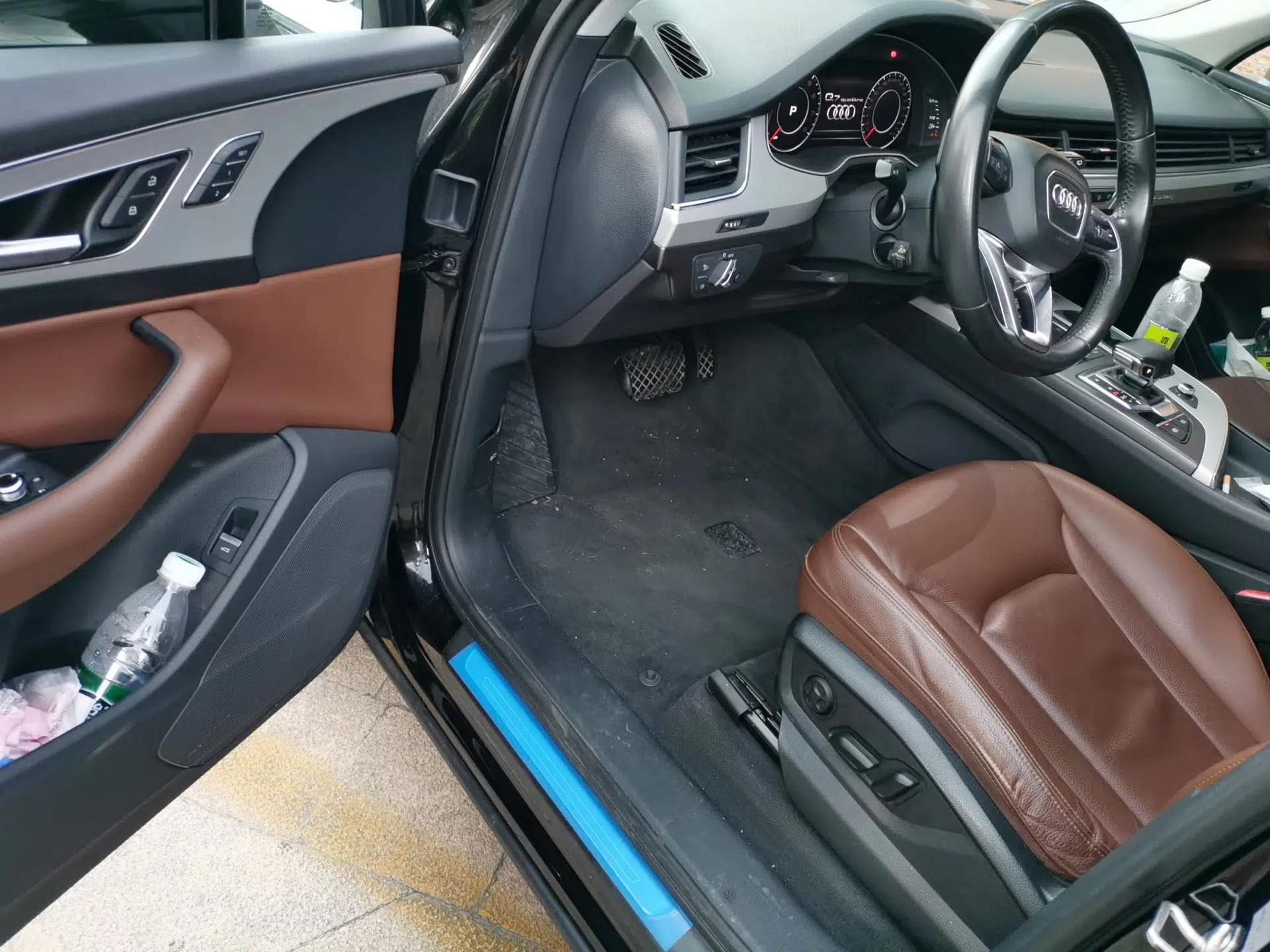 Audi Q7 2019 45 TFSI Comfort Model — миниатюра 16