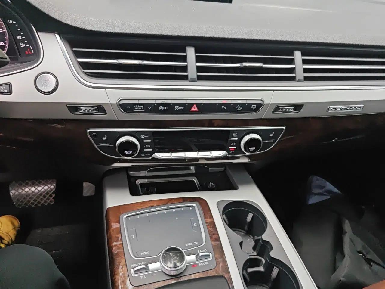Audi Q7 2016 45 TFSI S line Sport Edition — миниатюра 13