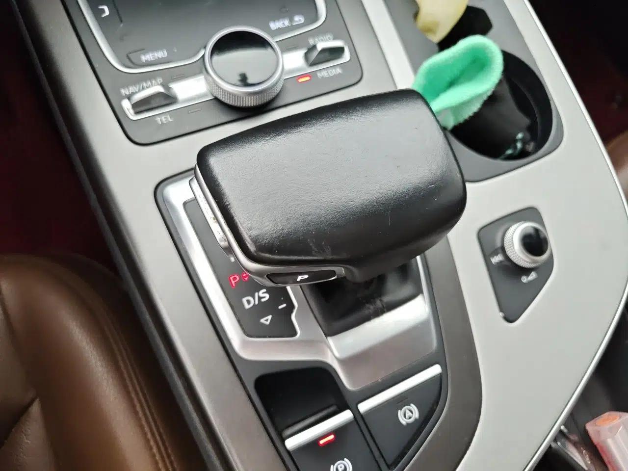 Audi Q7 2016 40 TFSI Comfort Model — миниатюра 14
