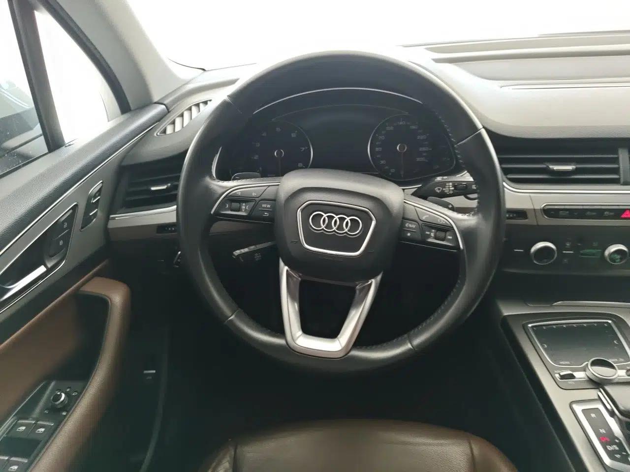 Audi Q7 2016 40 TFSI Comfort Model — миниатюра 10