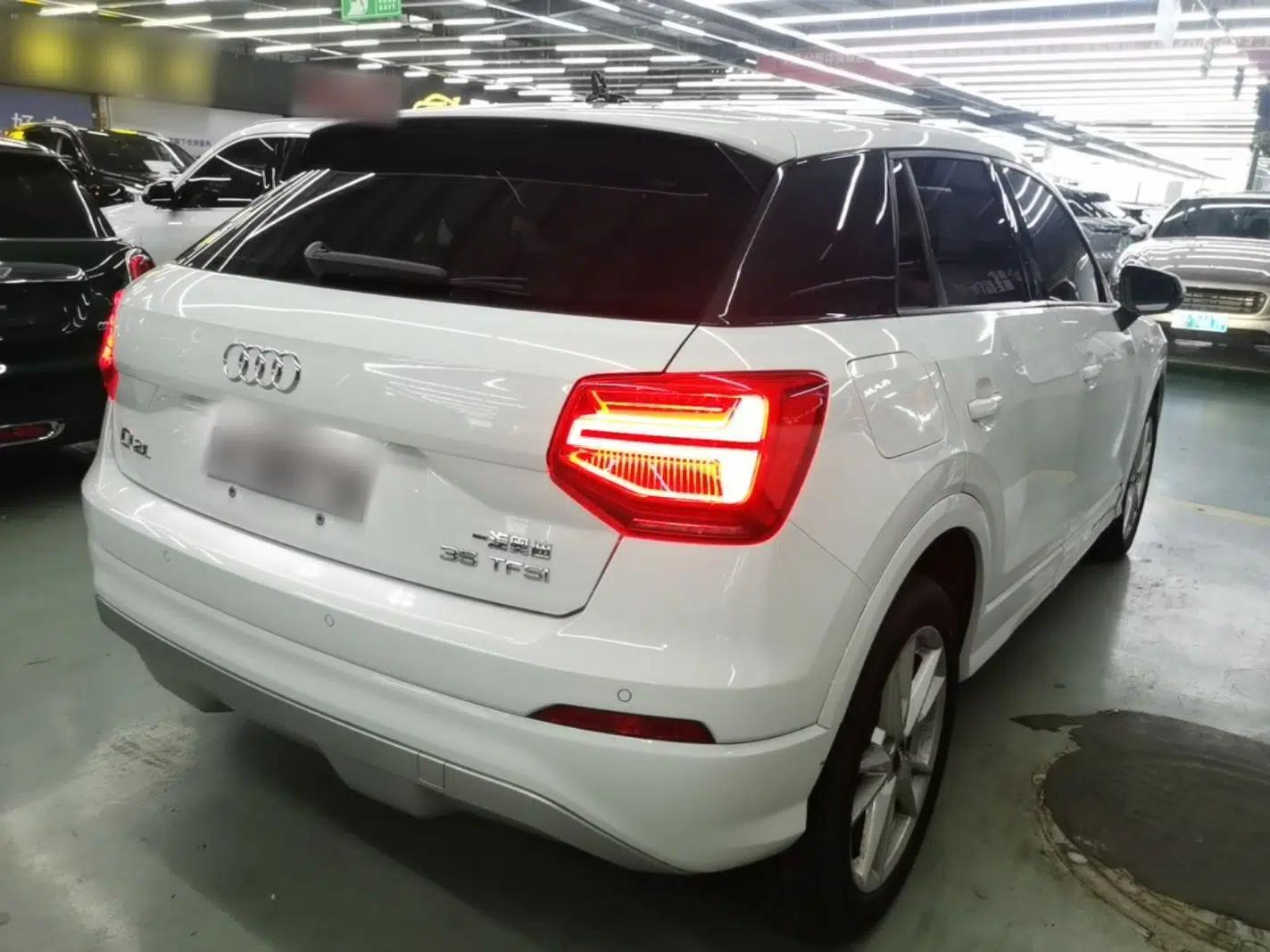 Audi Q2L 2021 35 TFSI Fashionable and Elegant Model — миниатюра 6