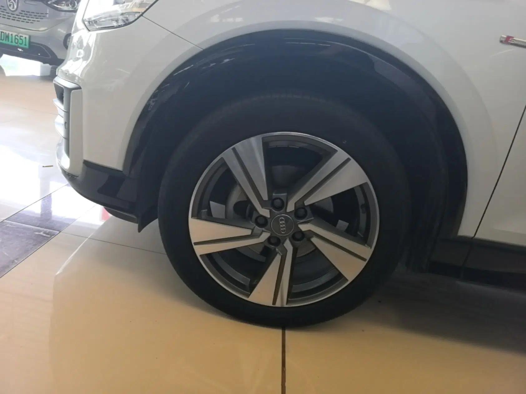 Audi Q2L 2018 35 TFSI Fashion Dynamic Version China VI Emission Standard — миниатюра 10