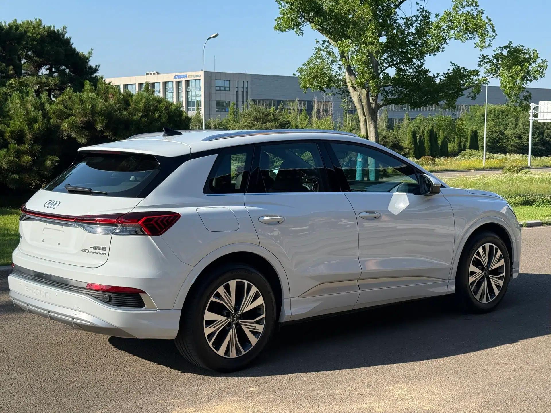 Audi Q4 e-tron 2024 40 e-tron Adventure Edition — миниатюра 14