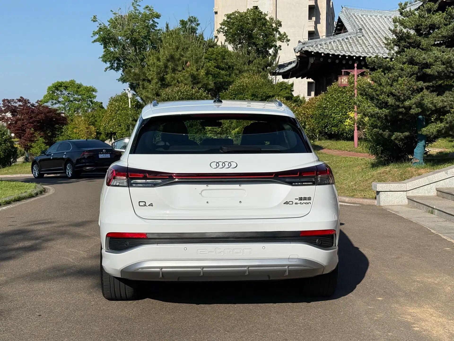 Audi Q4 e-tron 2024 40 e-tron Adventure Edition — миниатюра 15