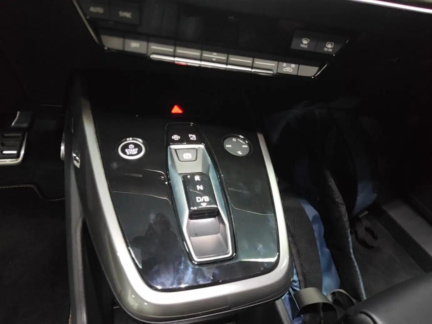Audi Q4 e-tron 2024 40 e-tron Adventure Edition — миниатюра 21