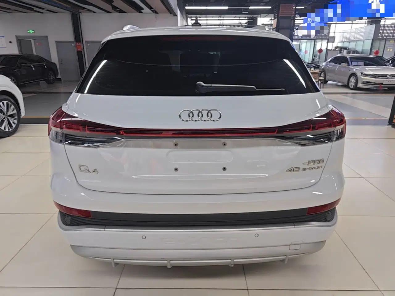 Audi Q4 e-tron 2024 40 e-tron Adventure Edition — миниатюра 5