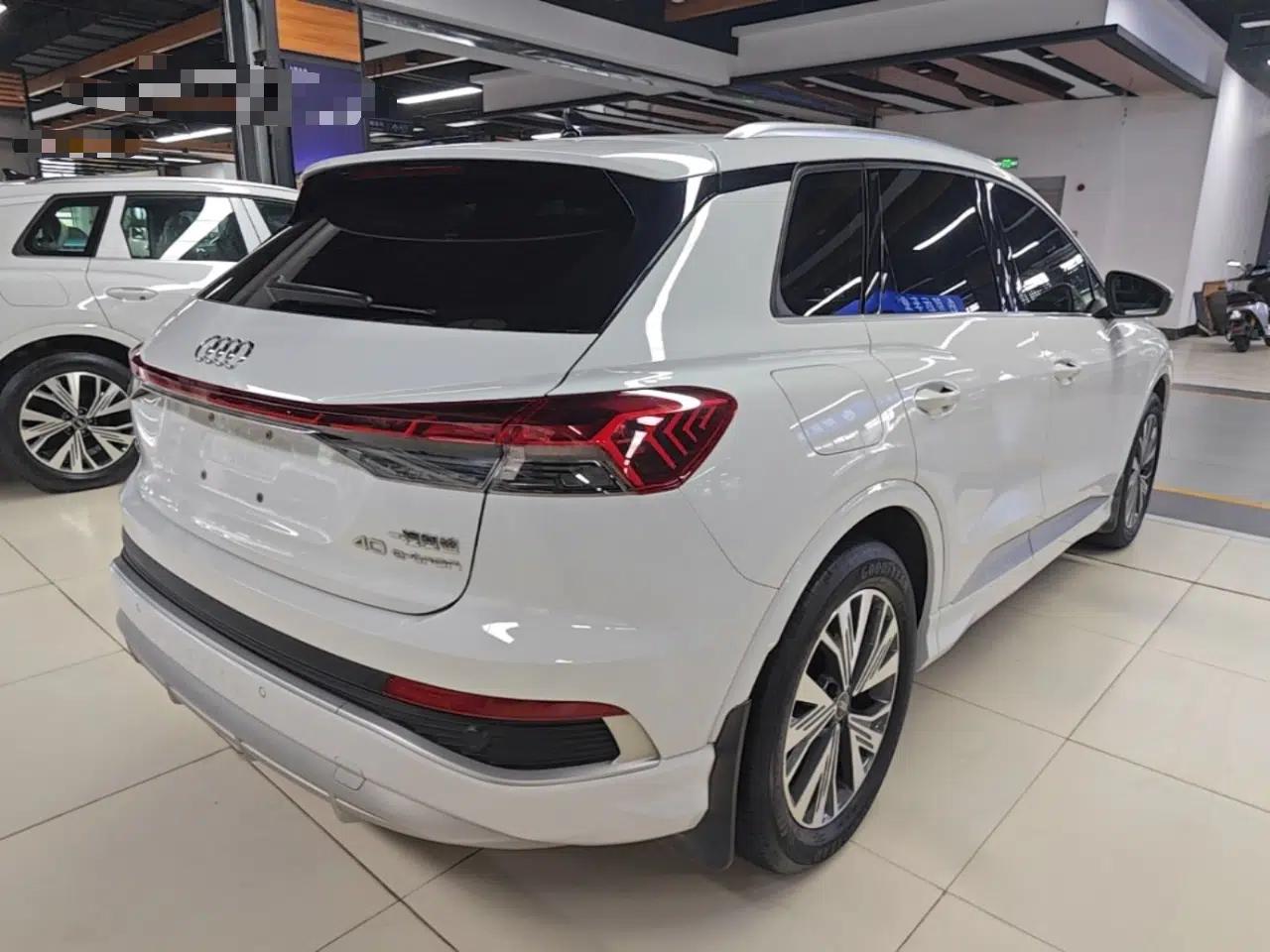 Audi Q4 e-tron 2024 40 e-tron Adventure Edition — миниатюра 6