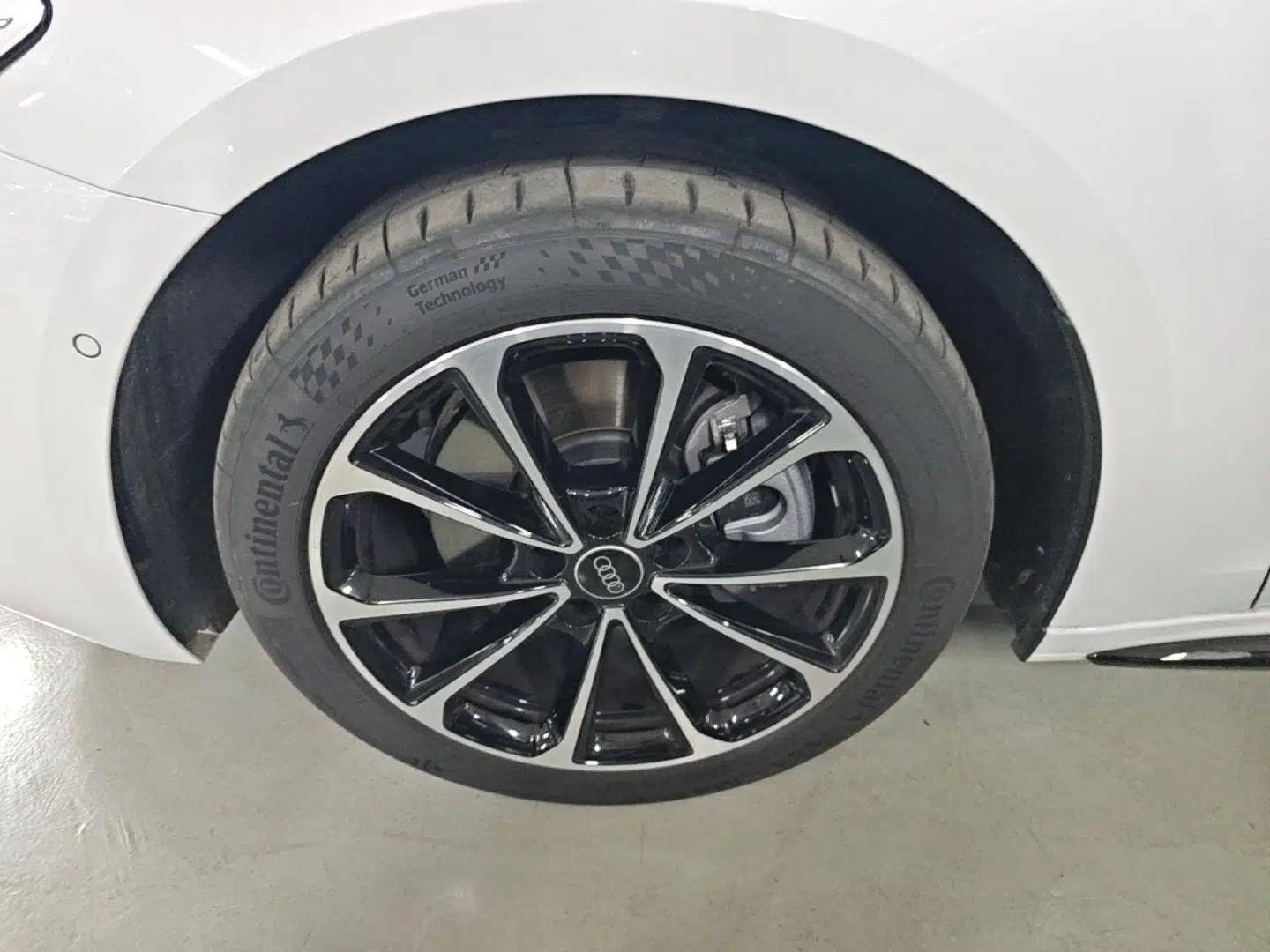 Audi A5L 2026 2.0T Sport Plus — миниатюра 10