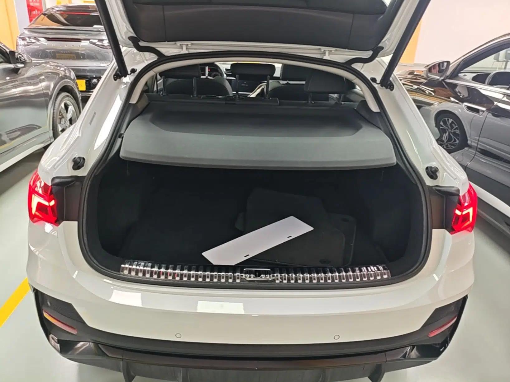 Audi Q3 Sportback 2022 40 TFSI Fashion Model — миниатюра 27