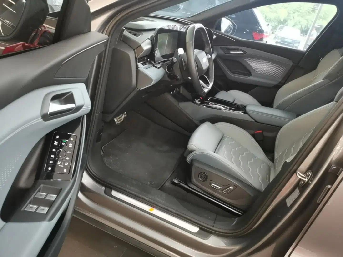 Audi Q6L e-tron 2026 First Launch Navigation Edition — миниатюра 18