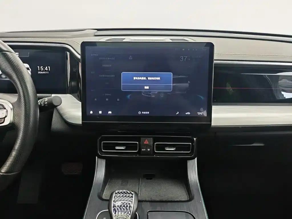 Trumpchi GS8 2022 Navigator Series 2.0TGDI 2WD Premium Edition (7-seater) — миниатюра 12
