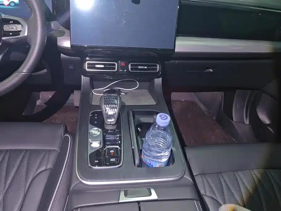 Trumpchi GS8 2024 Navigator Series 2.0TGDI 2WD Luxury Intelligent Connected Edition 7-Seater — миниатюра 16