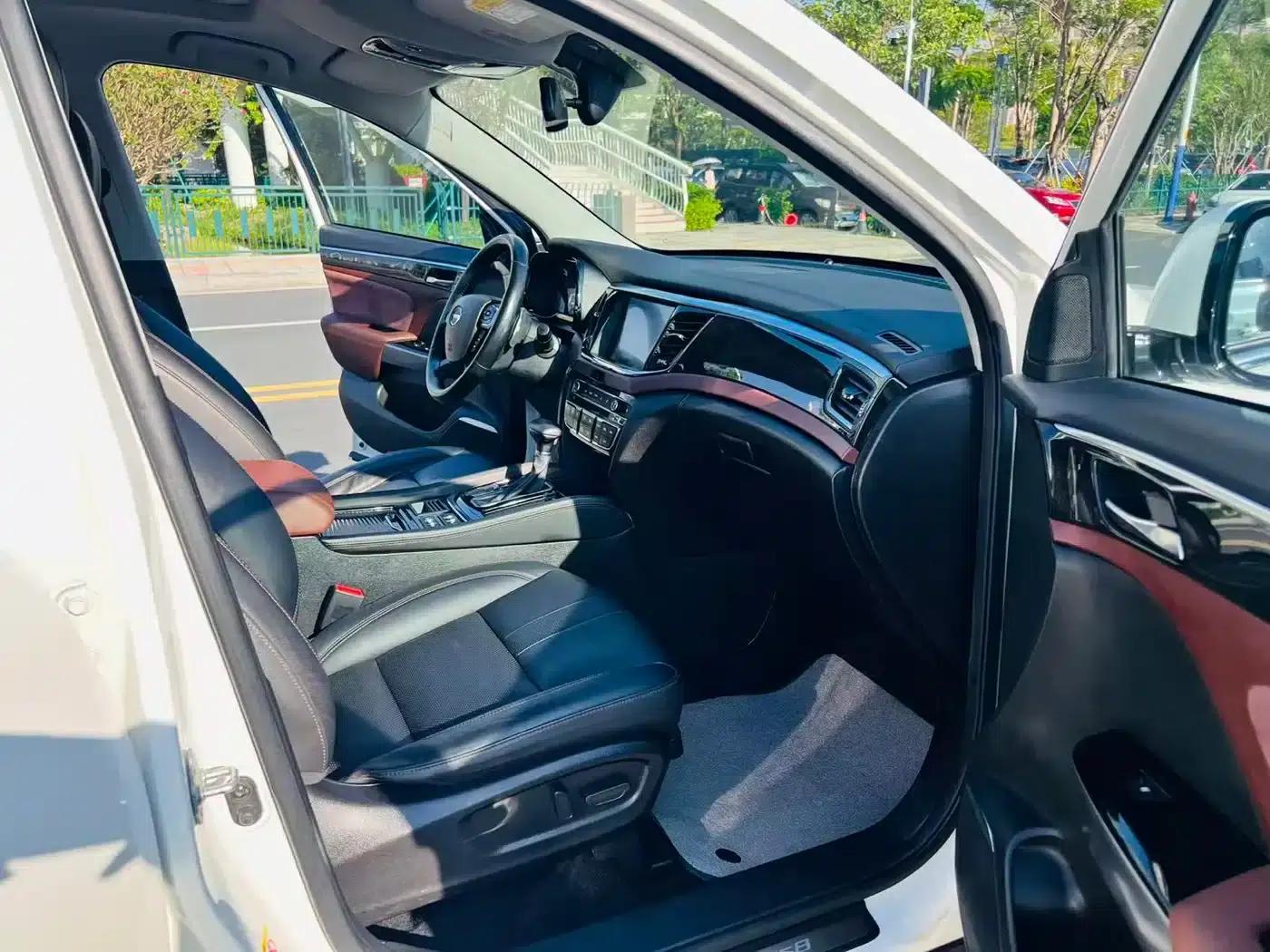 Trumpchi GS8 2017 320T 2WD Luxury Intelligent Connected Edition (7-seater) — миниатюра 5