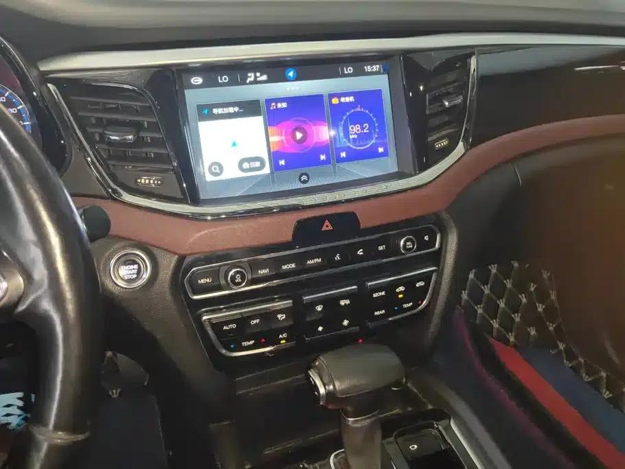 Trumpchi GS8 2017 320T 2WD Luxury Intelligent Connected Edition (7-seater) — миниатюра 13