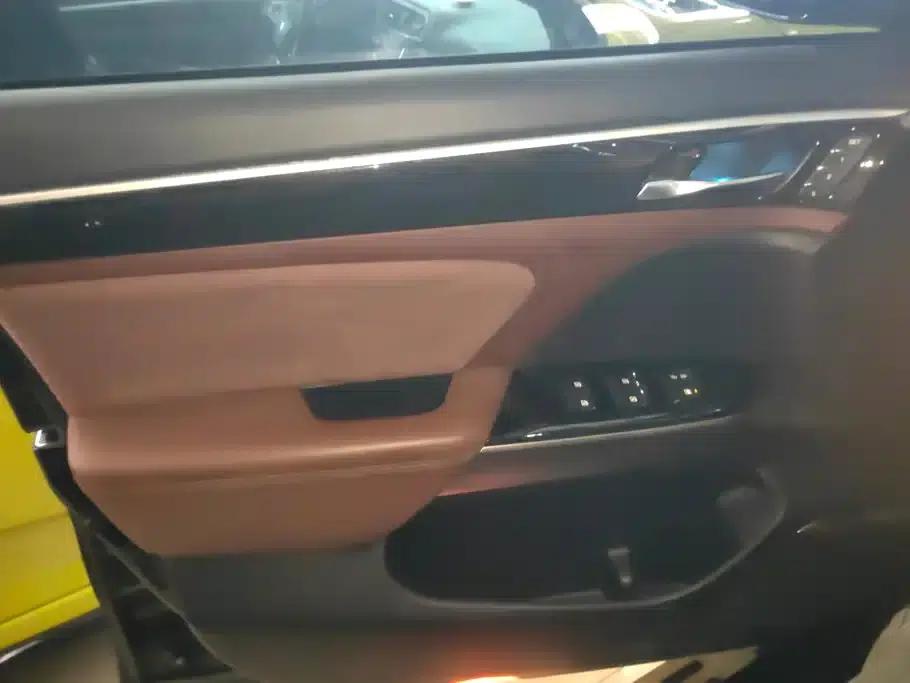 Trumpchi GS8 2017 320T 2WD Luxury Intelligent Connected Edition (7-seater) — миниатюра 7