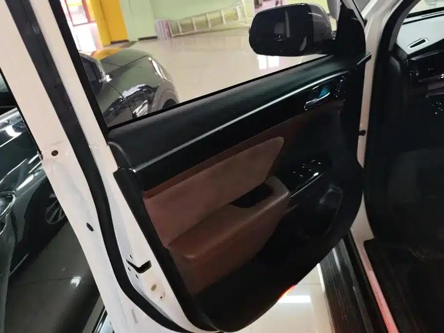 Trumpchi GS8 2017 320T 2WD Luxury Intelligent Connected Edition (7-seater) — миниатюра 7