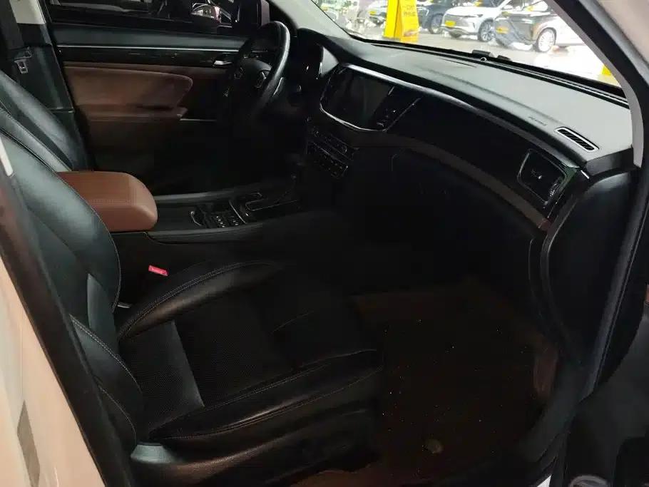 Trumpchi GS8 2017 320T 2WD Luxury Intelligent Connected Edition (7-seater) — миниатюра 8