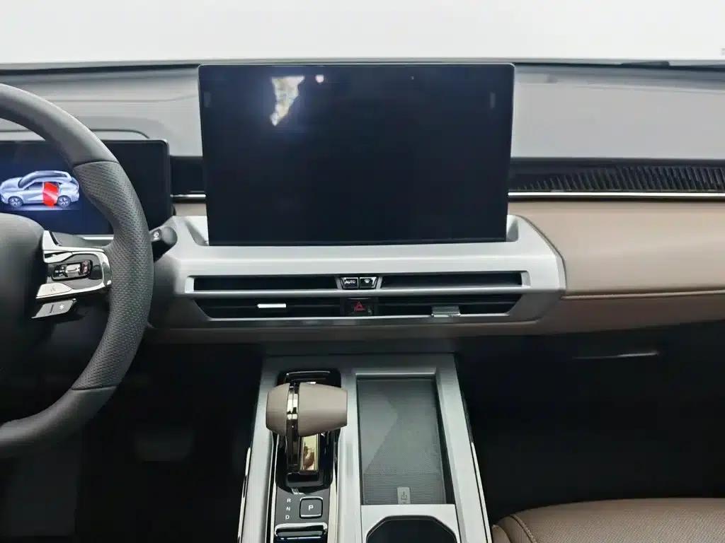 Trumpchi GS4 2024 MAX 1.5T Flagship Edition — миниатюра 12
