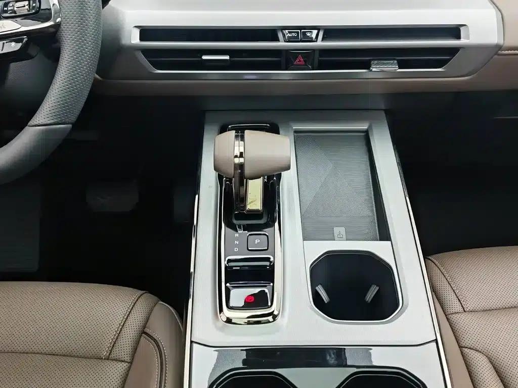 Trumpchi GS4 2024 MAX 1.5T Flagship Edition — миниатюра 13