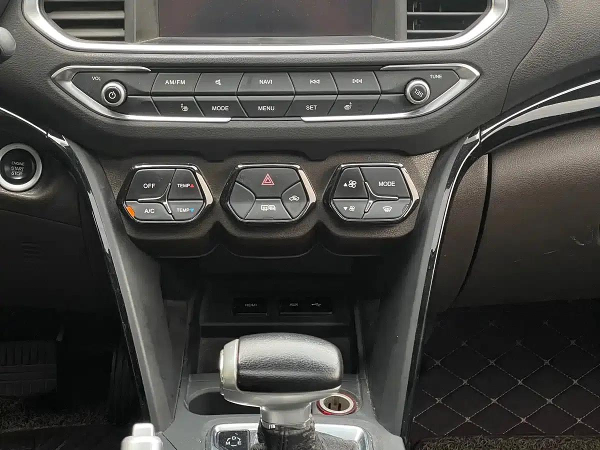 Trumpchi GS4 2015 200T G-DCT Luxury Edition — миниатюра 11