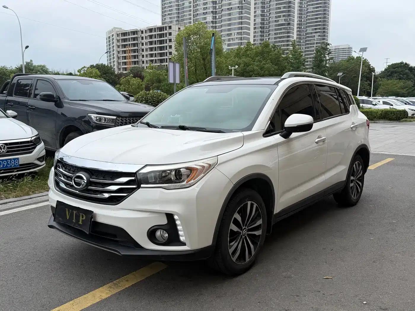 Trumpchi GS4 2015 200T G-DCT Luxury Edition — миниатюра 1