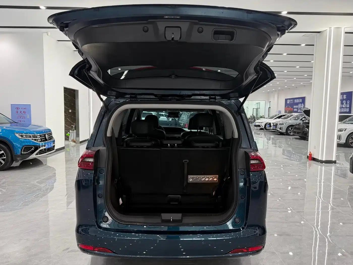 Trumpchi M6 2021 270T DCT Luxury Edition (7-seater) — миниатюра 10