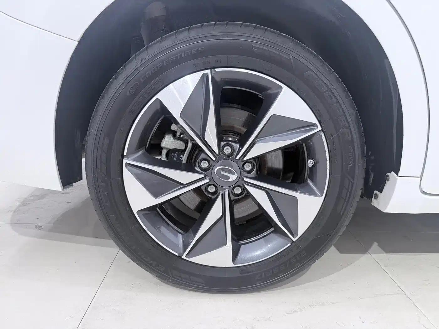 Trumpchi M6 2021 270T DCT Luxury Edition (7-seater) — миниатюра 16