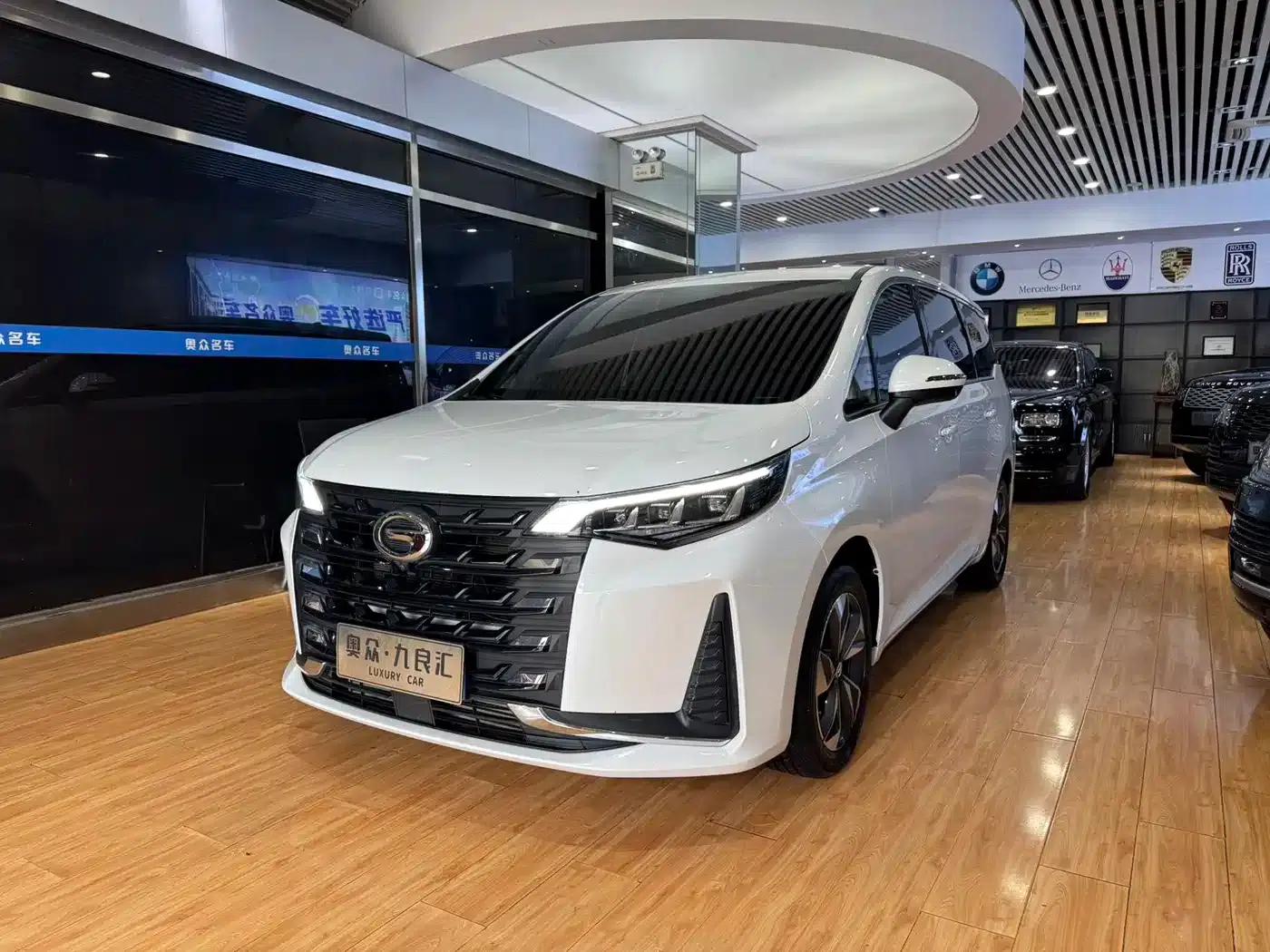 Trumpchi M6 2021 PRO 270T Automatic Premium Edition — миниатюра 1
