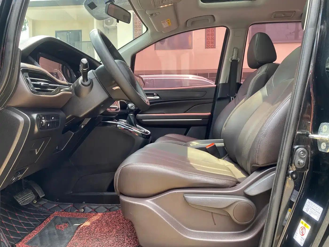 Trumpchi M6 2019 270T DCT Luxury Edition (7-seater) National VI Emission Standard — миниатюра 9