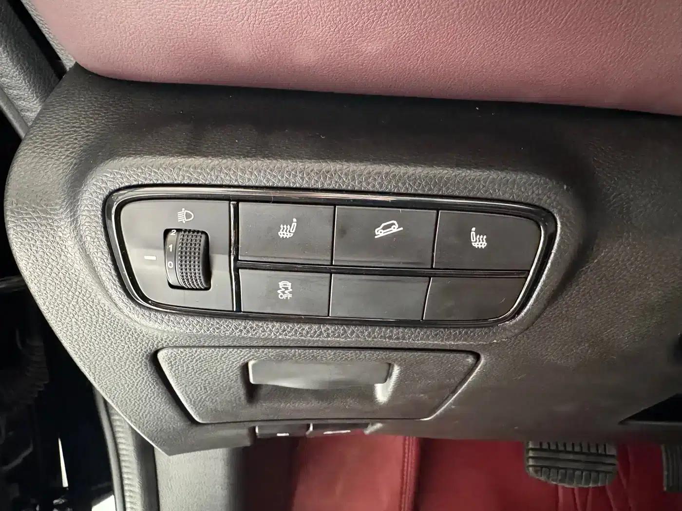 Trumpchi M6 2021 270T DCT Luxury Edition (Six Seats) — миниатюра 11