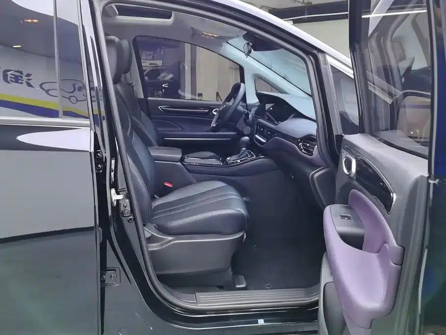 Trumpchi M6 2025 MAX 270T WDCT Luxury Edition — миниатюра 8